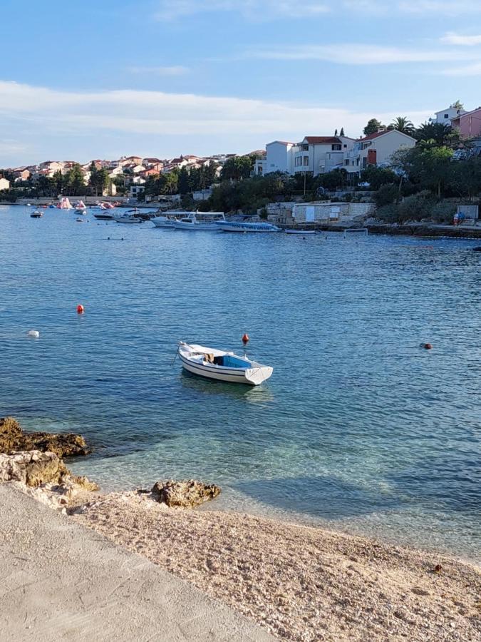 Apartmani Nikola Trogir Kamer foto